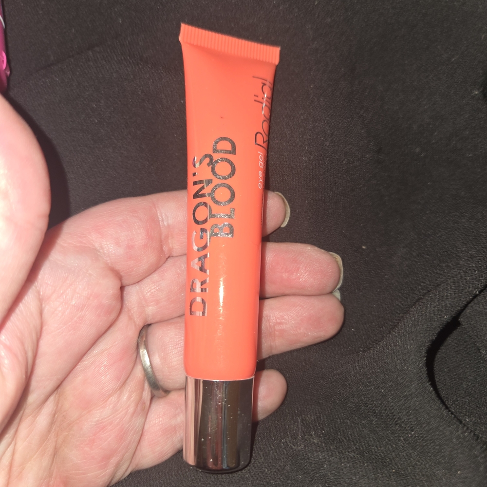 Orange Eye Primer for Flawless Makeup Application